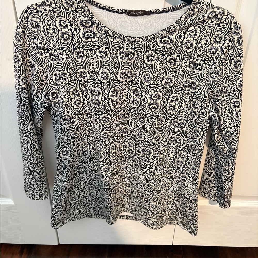 J McLaughlin Catalina Cloth 3/4 Sleeve top Size M Black and White